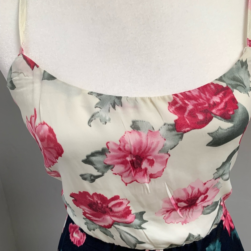 🌹Flower two toned dress🌹 - Picture 3 of 7